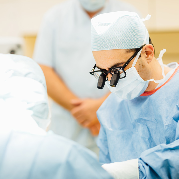 Facelifting und Halslifting im Kuzbari Zentrum Wien